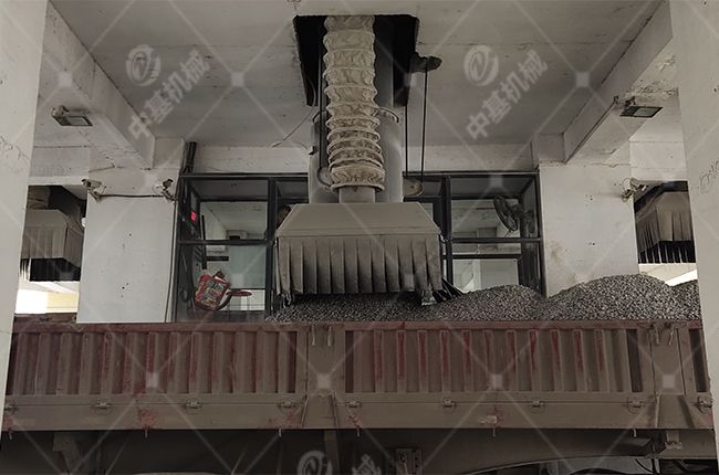 骨料卸料散装机现场案(an)例